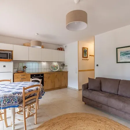 Apt With Balcony And View On The Aravis *